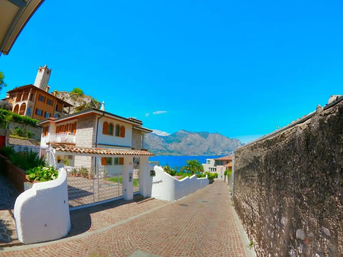 La Madrugada Aparthotel Malcesine Italy