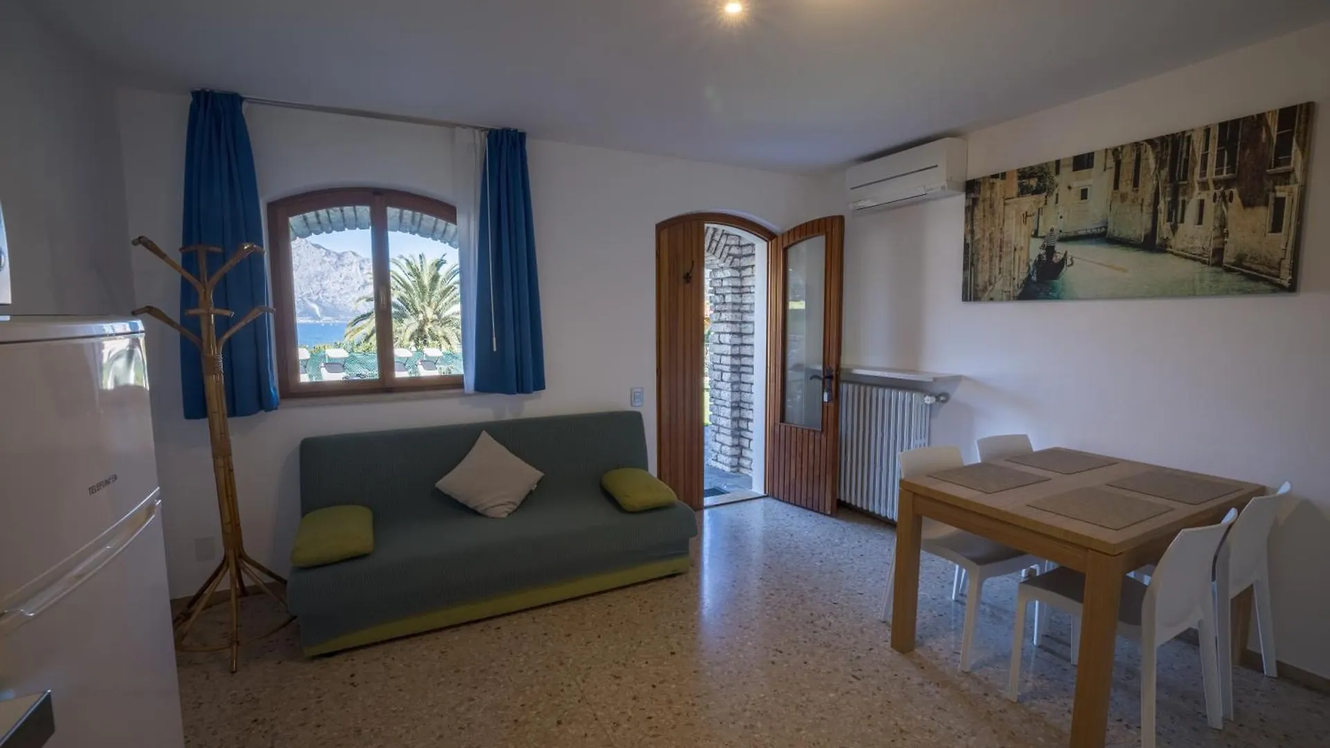 La Madrugada Aparthotel Malcesine 0*,