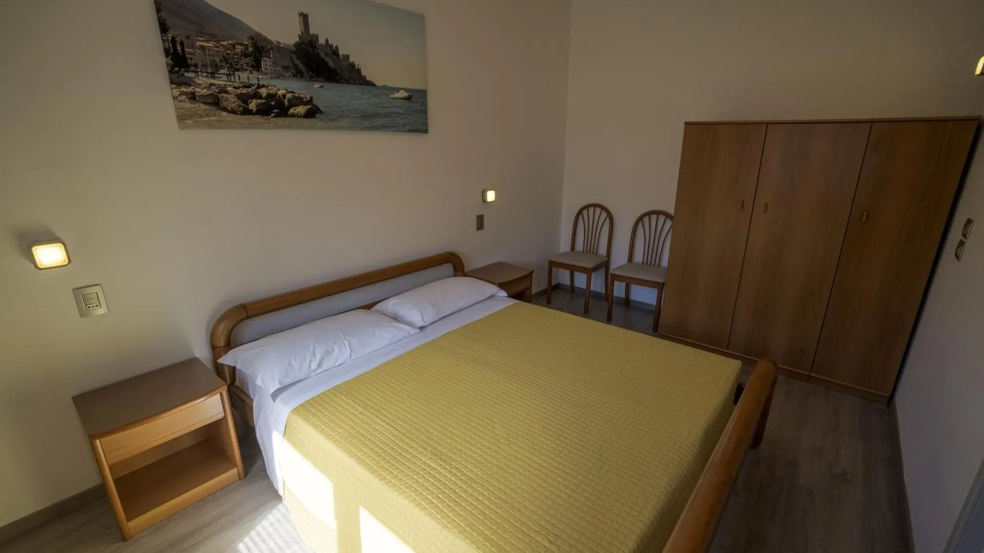 La Madrugada Aparthotel Malcesine