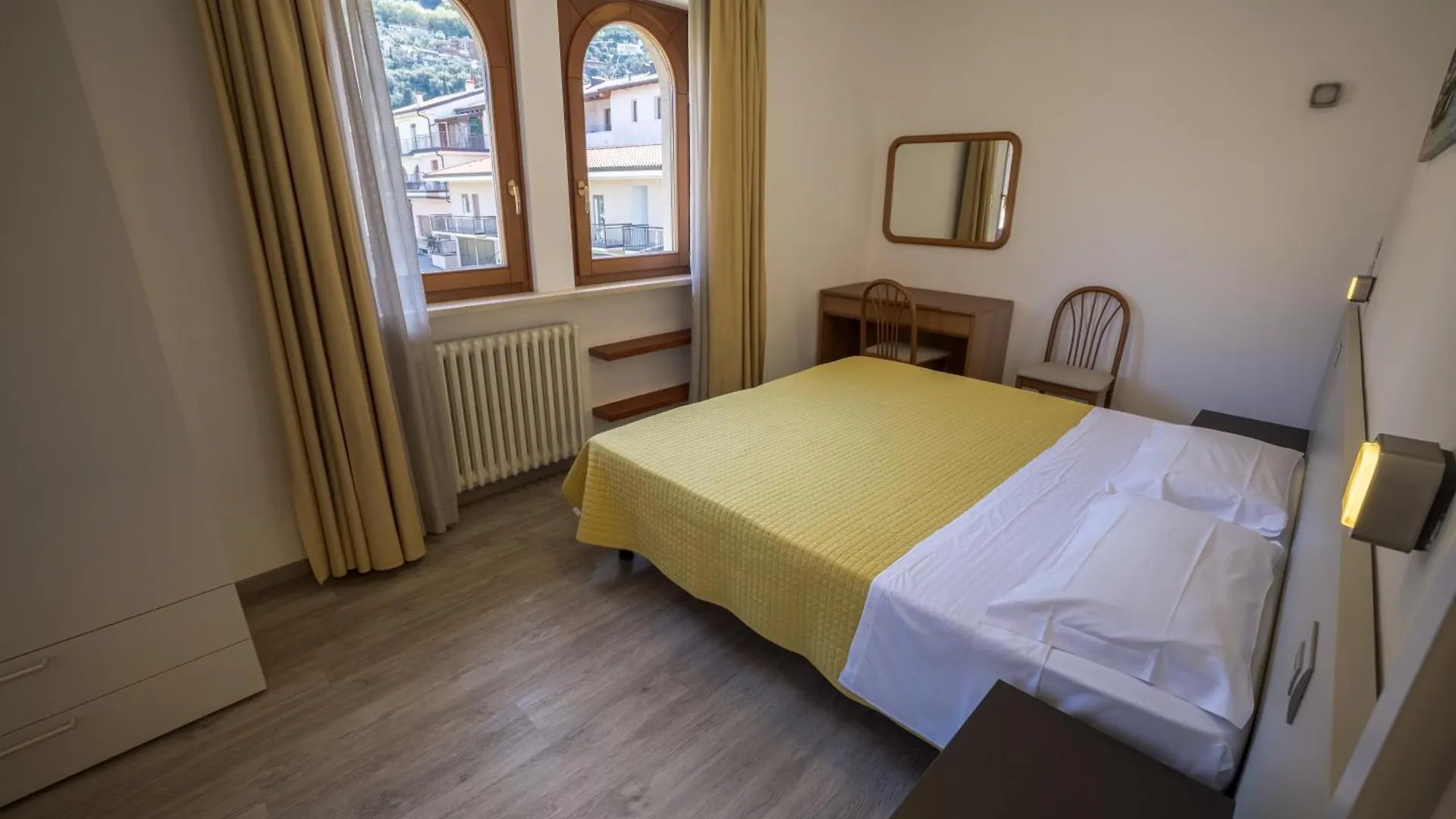 La Madrugada Aparthotel Malcesine