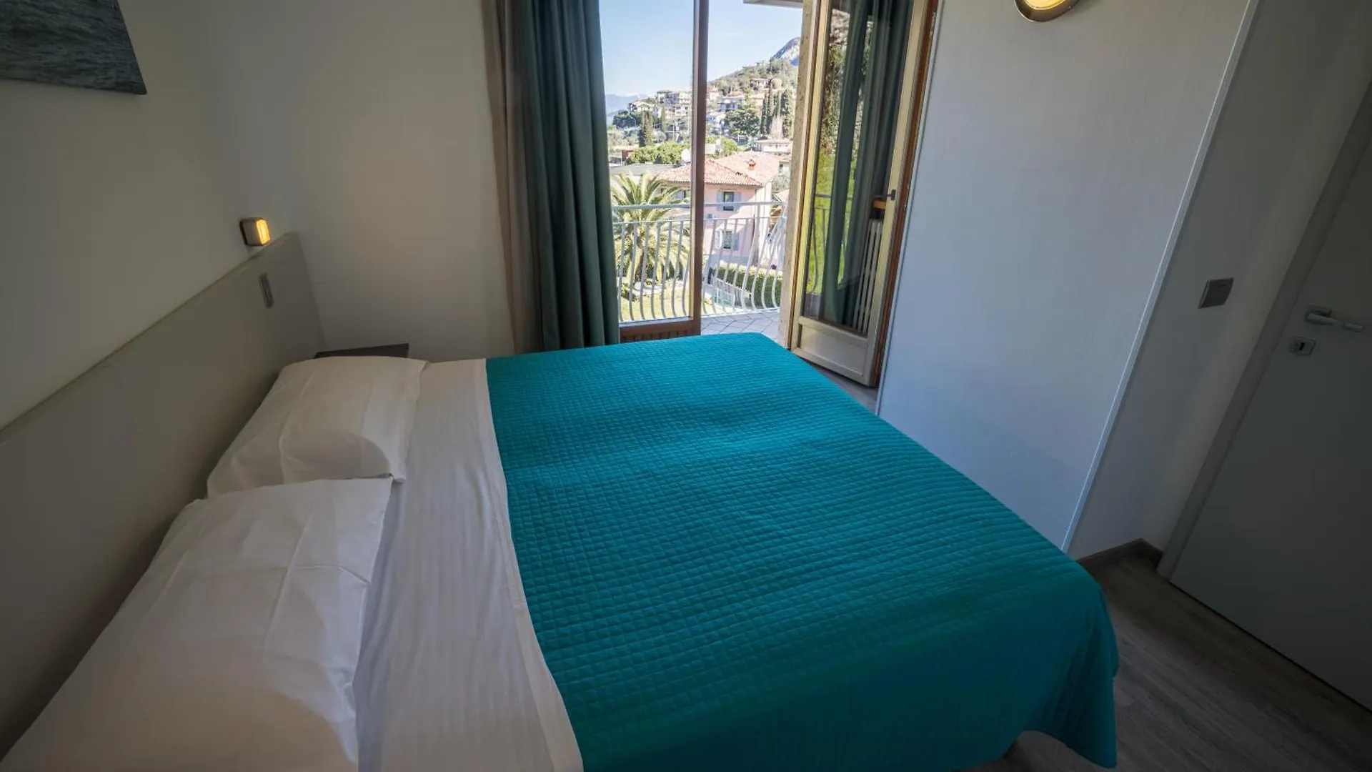 La Madrugada Aparthotel Malcesine