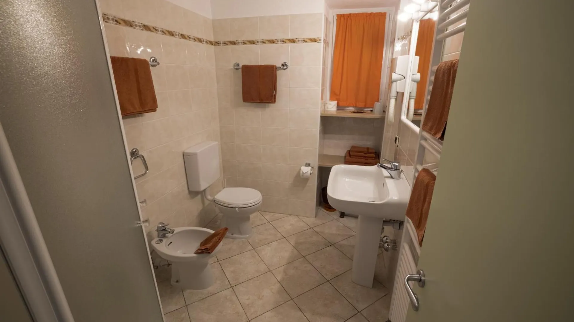La Madrugada Aparthotel Malcesine 0*,  Italy