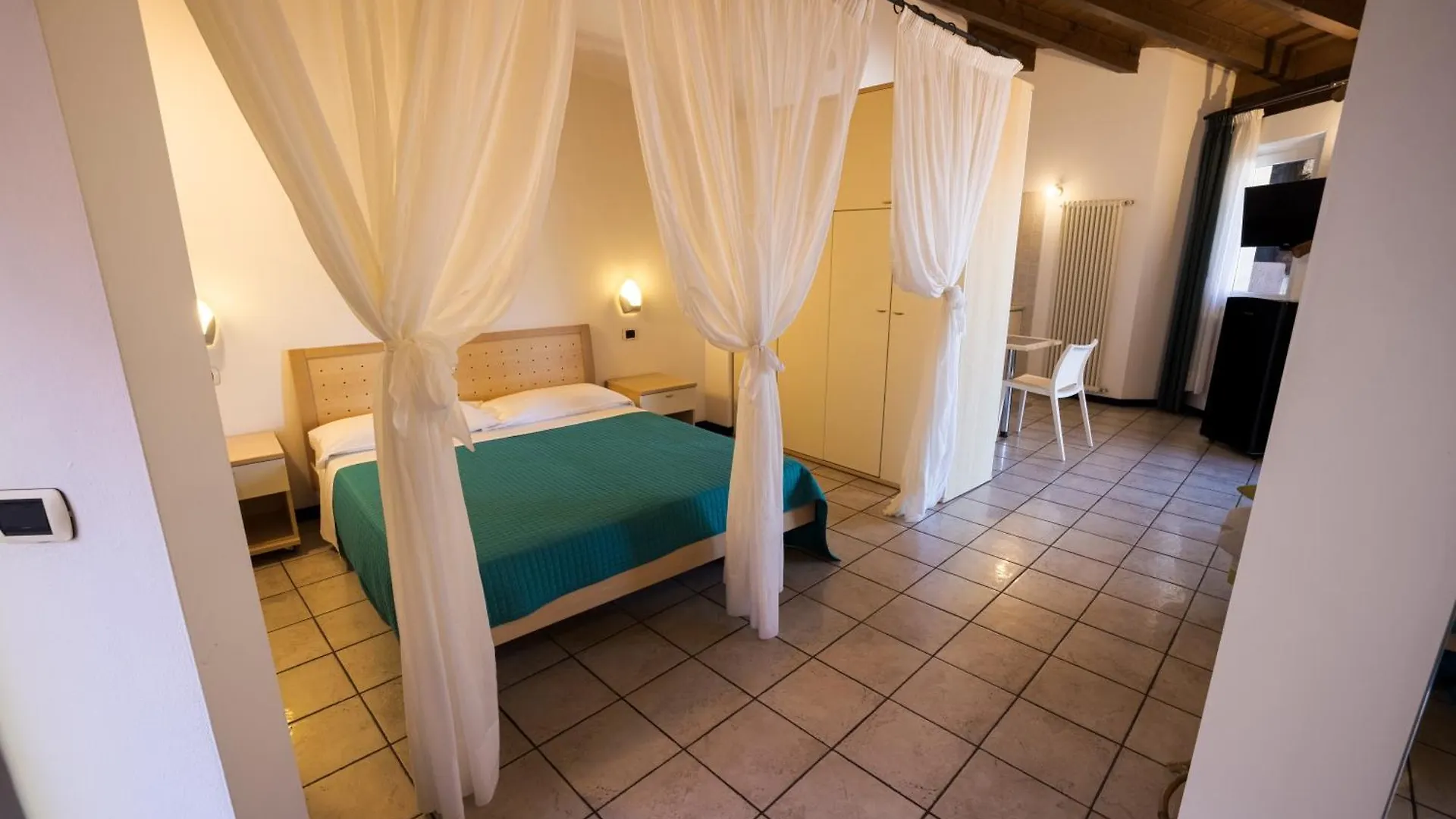 La Madrugada Aparthotel Malcesine