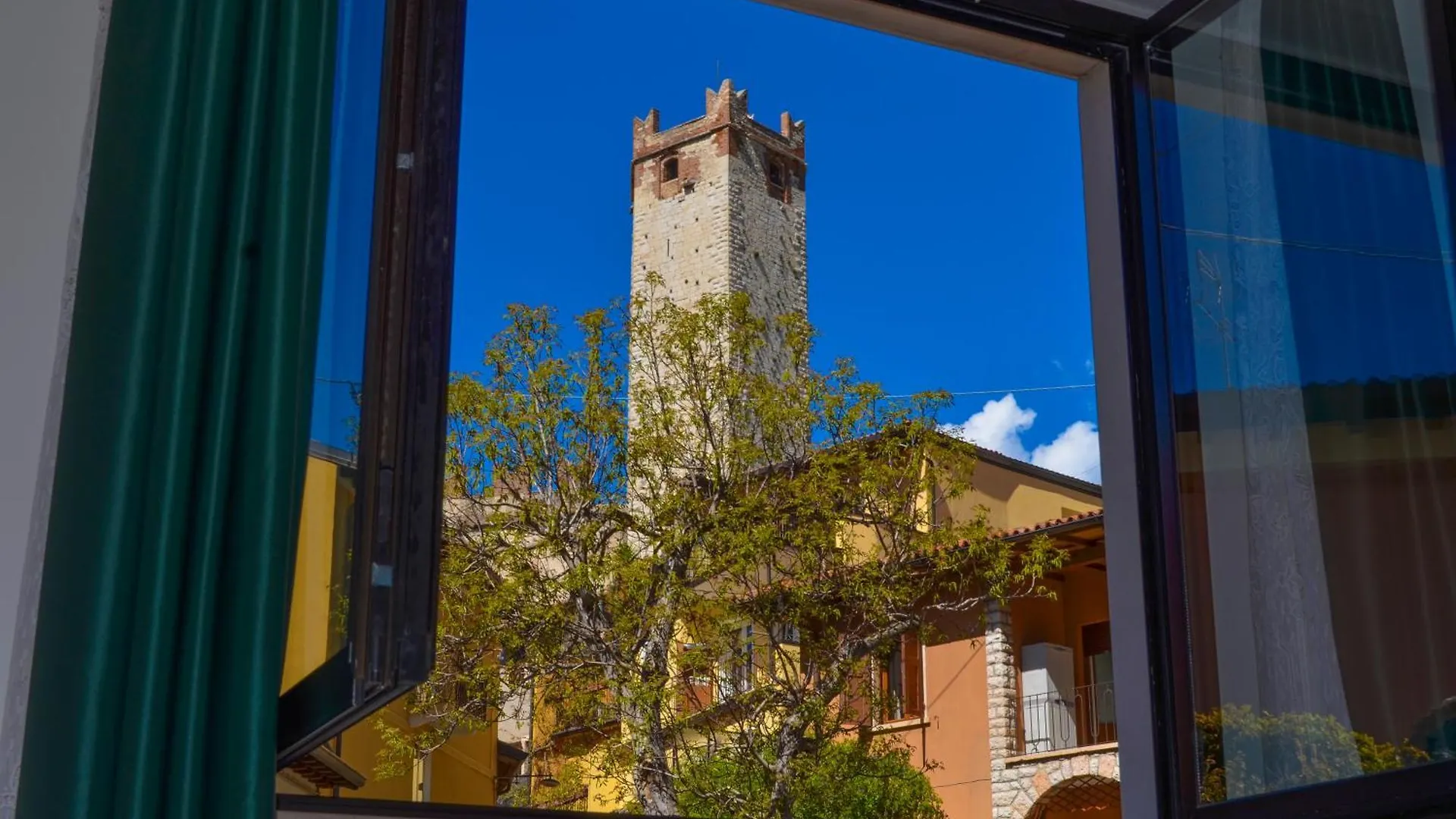 La Madrugada Aparthotel Malcesine